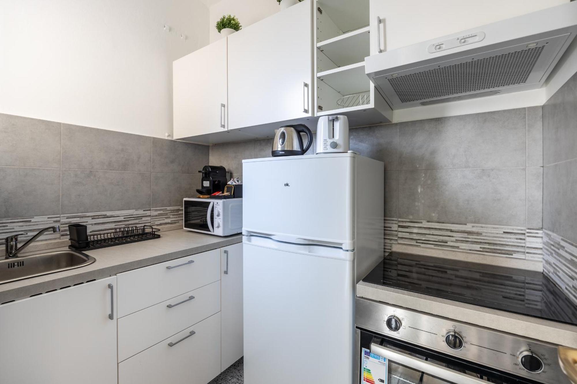 8 Min Dalla Metro Casa Elegante Con Netflix E Wifi 米兰 外观 照片